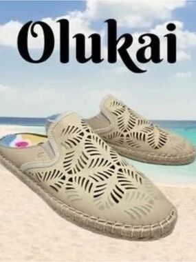 OluKai Women's Laser-Cut Espadrille Mule in Beige